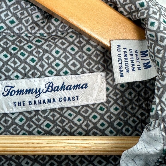 Tommy Bahama Men's Bahama Coast Paquito Geo IslandZone® Short-Sleeve Shirt EUC - Picture 5 of 6
